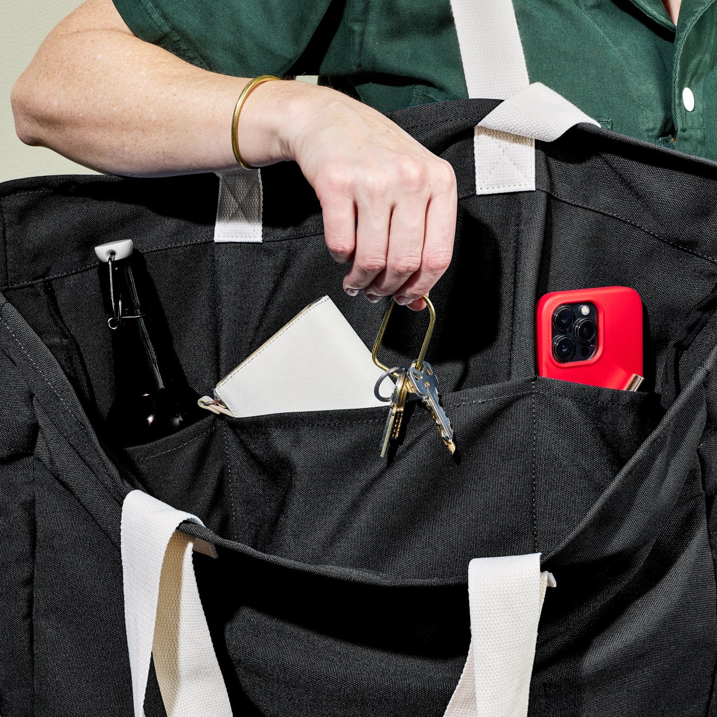 The Everything Everywhere Bag (Onyx)