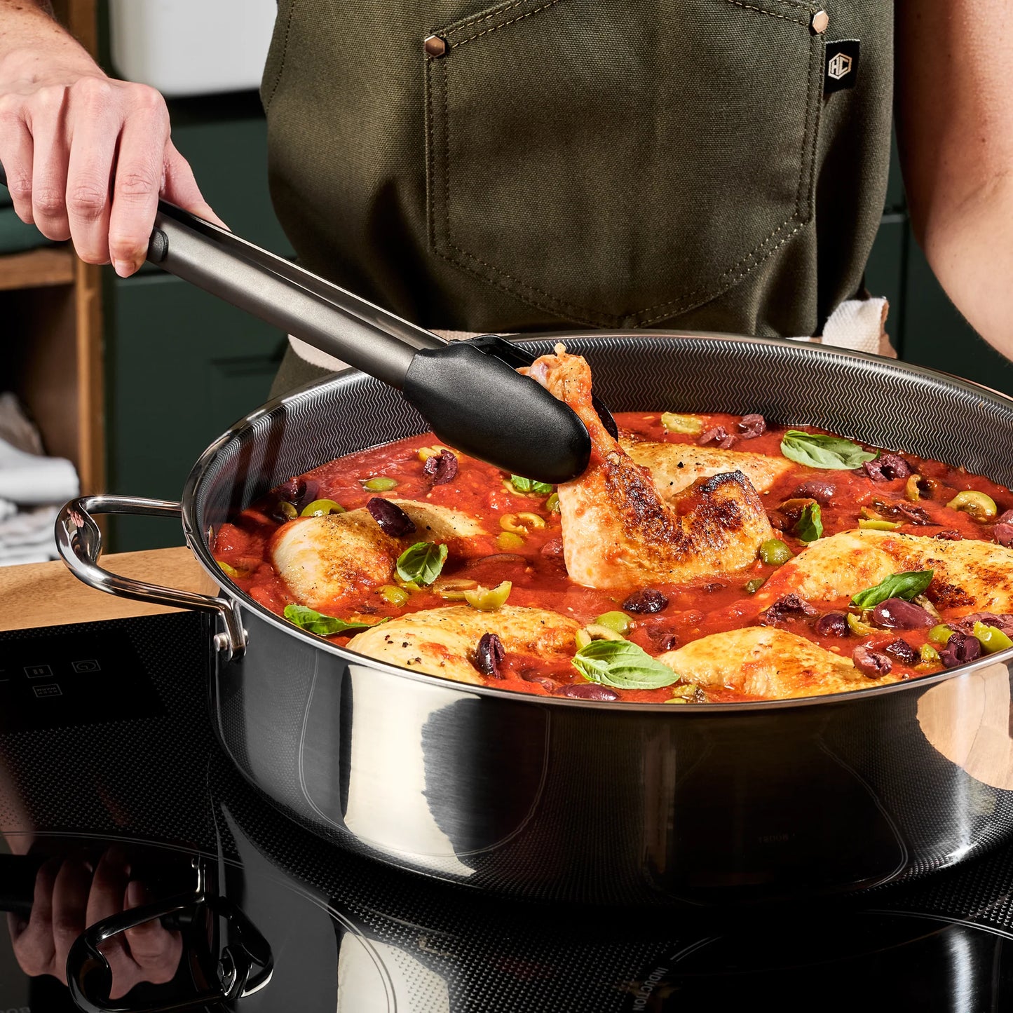 Hybrid Deep Sauté Pan with Lid, 10-QT